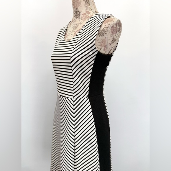 HALOGEN Black and white stripe sleeveless V neck midi dress size S. - Picture 3 of 13